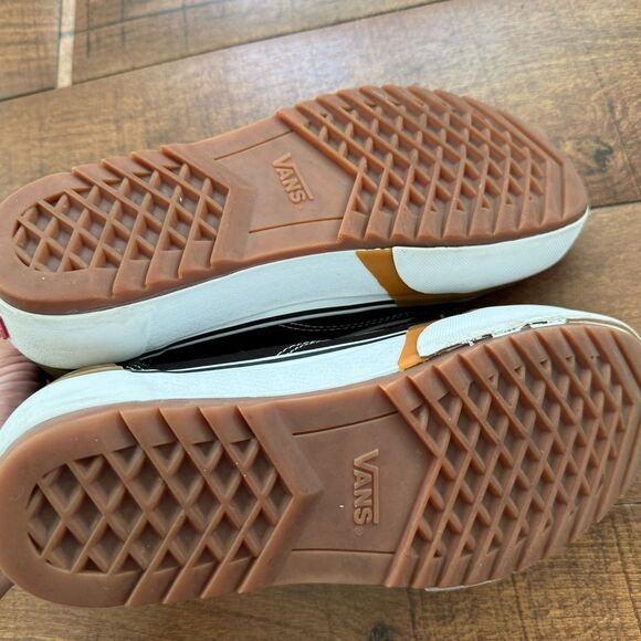 VANS OLD SKOOL STACKED LOW - BLACK / WHITE / GUM - US Men's Size 8 = Women's 9.5 - Picture 6 of 7